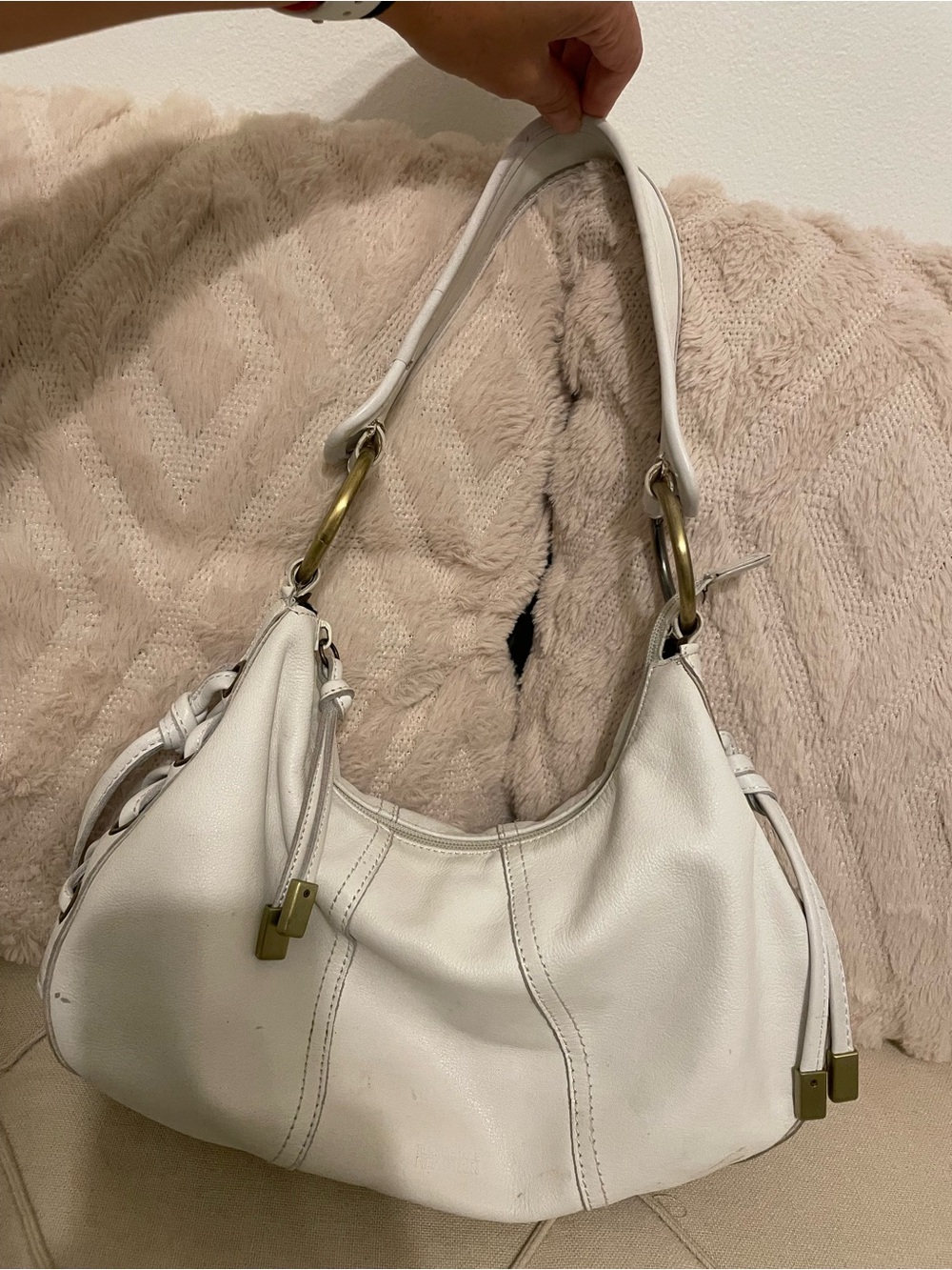 Kenneth Cole Reaction White Leather Shoulder Bag with Gold Hardware